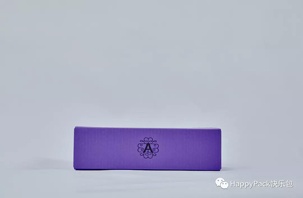 安娜蘇拉鏈紙箱